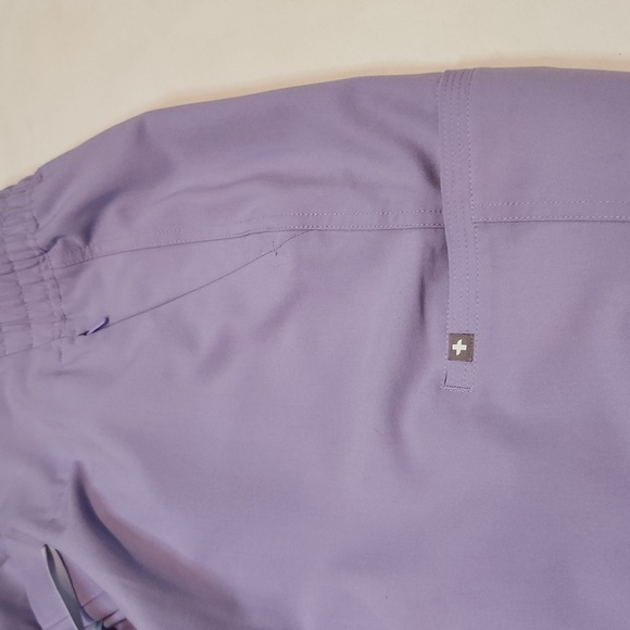 Figs | Women's Lilac Tech Drawstring Scrubs Sz L - Picture 4 of 6